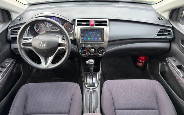 imagem-https://www.socarrao.com.br/sc-vehicle-images-prod/3455490/1787758425051-8418508_6_B_df954f082d.jpeg