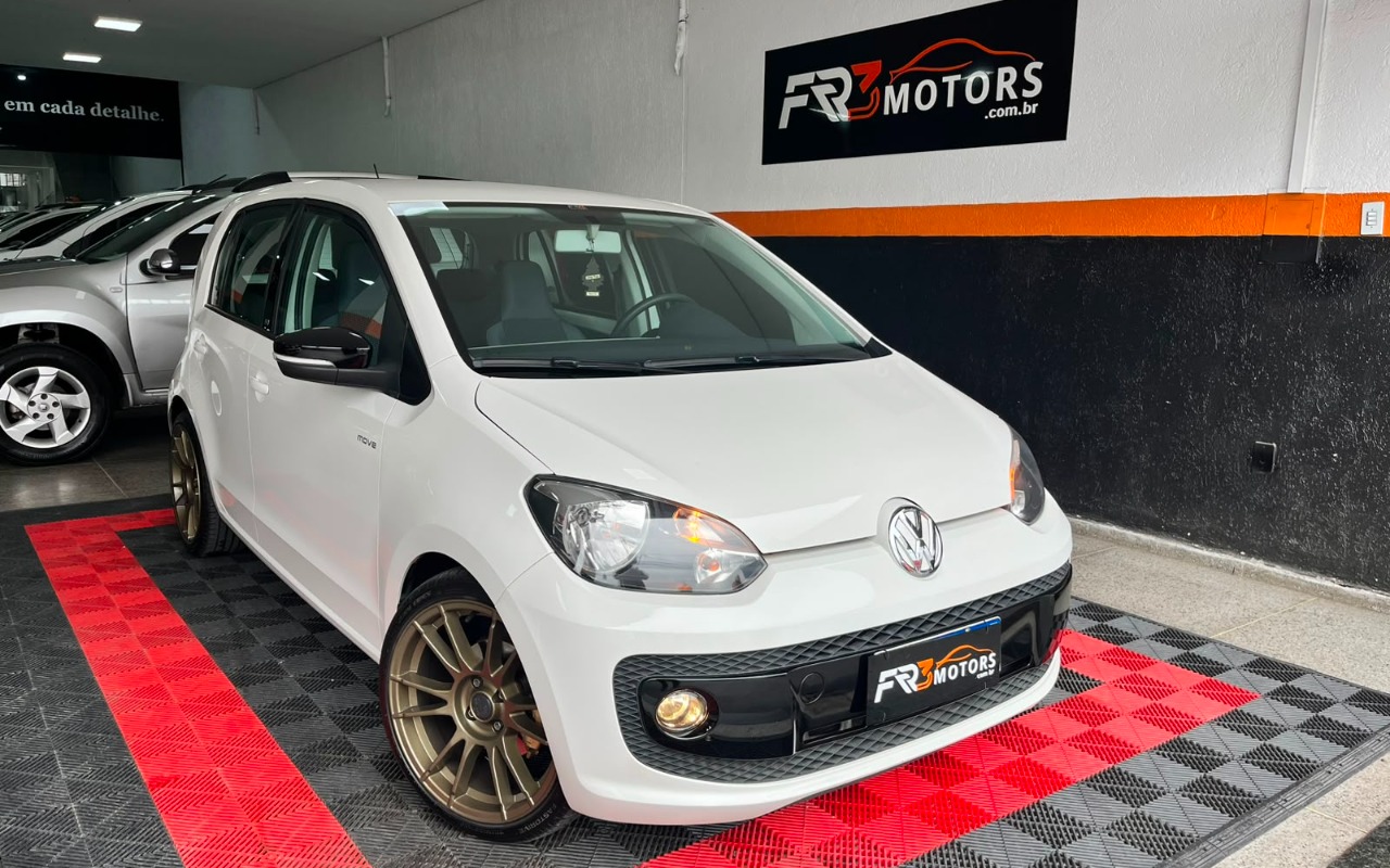 Volkswagen Up! 2017 Branco — foto 1 de 3