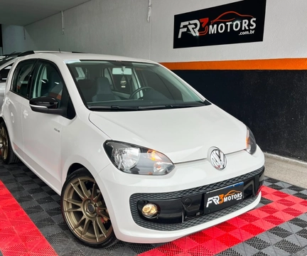 Volkswagen Up! 2017 Branco — foto 1 de 3