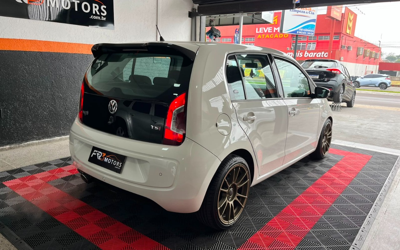 imagem-https://www.socarrao.com.br/sc-vehicle-images-prod/3455502/1787758701096-V2hhdHNBcHAgSW1hZ2UgMjAyNi0wOC0yNiBhdCAxMC4xNC40MSAoNCkuanBlZw.jpeg