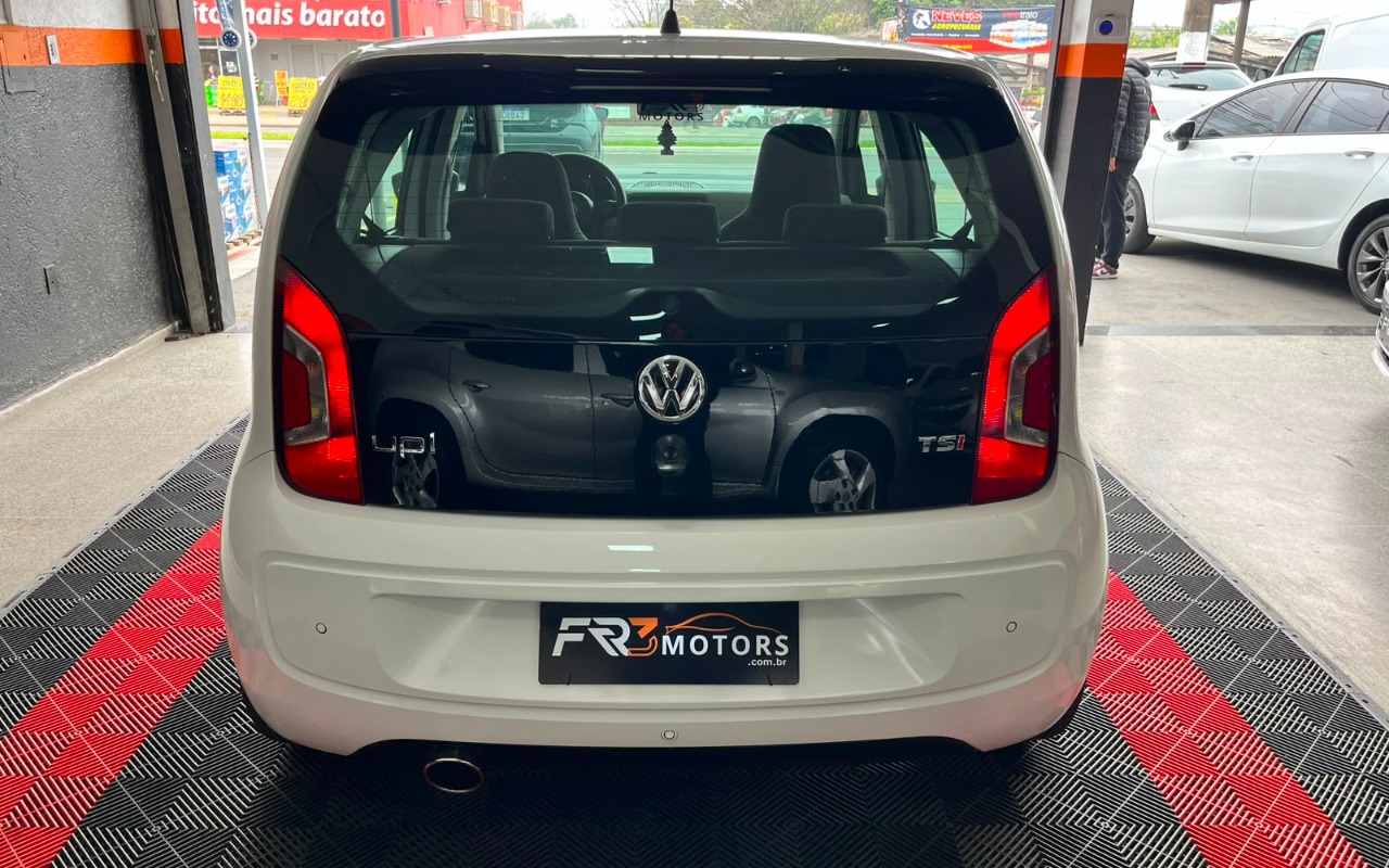 imagem-https://www.socarrao.com.br/sc-vehicle-images-prod/3455502/1787758701361-V2hhdHNBcHAgSW1hZ2UgMjAyNi0wOC0yNiBhdCAxMC4xNC40MS5qcGVn.jpeg