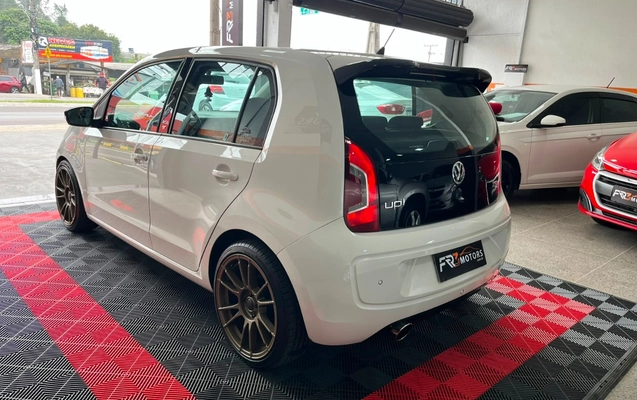 imagem-https://www.socarrao.com.br/sc-vehicle-images-prod/3455502/1787758701488-V2hhdHNBcHAgSW1hZ2UgMjAyNi0wOC0yNiBhdCAxMC4xNC40MSAoMSkuanBlZw.jpeg