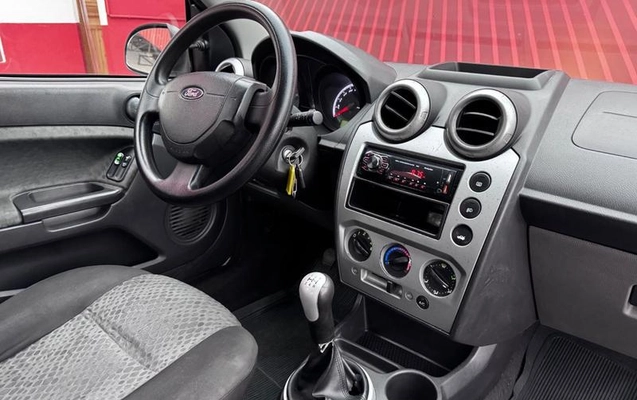 imagem-https://www.socarrao.com.br/sc-vehicle-images-prod/3455521/1788191971668-8405450_6_B_020510eff9.jpeg
