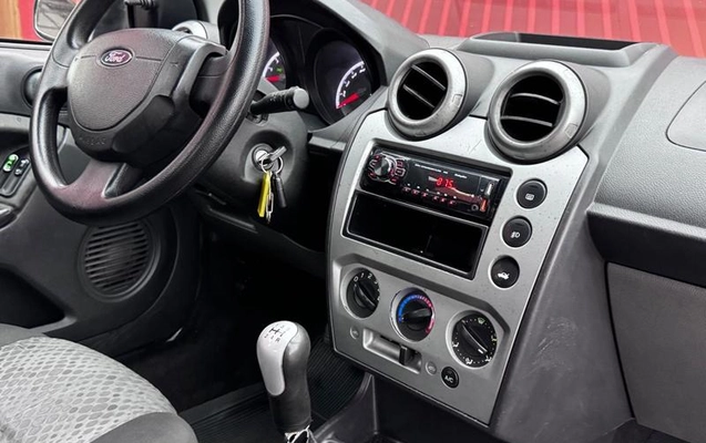 imagem-https://www.socarrao.com.br/sc-vehicle-images-prod/3455521/1788191971669-8405450_7_B_d9a3835157.jpeg