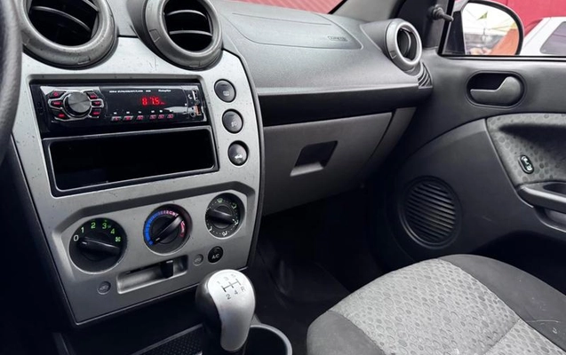 imagem-https://www.socarrao.com.br/sc-vehicle-images-prod/3455521/1788191971677-8405450_12_B_68a796c847.jpeg