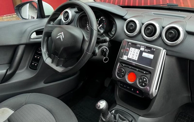 imagem-https://www.socarrao.com.br/sc-vehicle-images-prod/3455526/1788191948635-8406801_5_B_5a402792ab.jpeg
