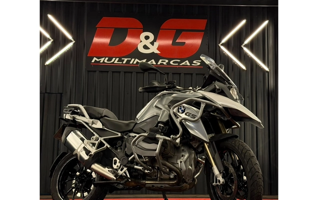 imagem-https://www.socarrao.com.br/sc-vehicle-images-prod/3455582/1787759228309-5_064117.jpg