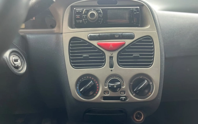 imagem-https://www.socarrao.com.br/sc-vehicle-images-prod/3455731/1787761396413-vehicle_image_1787761383_e2f4b289ad891f2b023421e80dbd34fb.jpeg