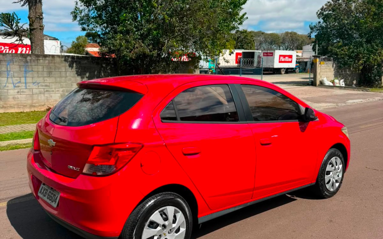 imagem-https://www.socarrao.com.br/sc-vehicle-images-prod/3455743/1788535828112-V2hhdHNBcHAgSW1hZ2UgMjAyNi0wOC0yMiBhdCAyMC4wNC4yMSAoMSkuanBlZw.jpeg