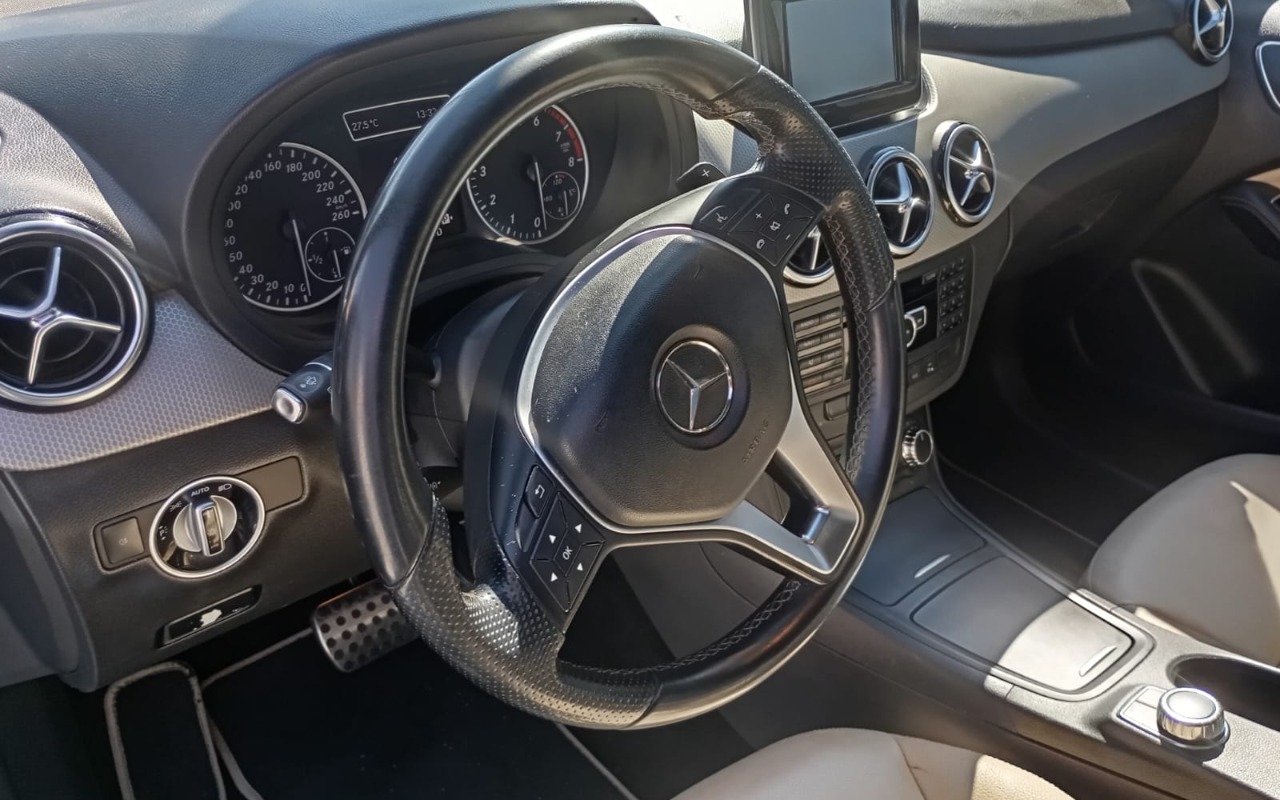 imagem-https://www.socarrao.com.br/sc-vehicle-images-prod/3455745/1787761586700-V2hhdHNBcHAgSW1hZ2UgMjAyNi0wNy0xNCBhdCAwOS41MC4xMy5qcGVn.jpeg
