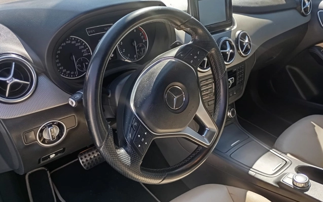 imagem-https://www.socarrao.com.br/sc-vehicle-images-prod/3455745/1787761586700-V2hhdHNBcHAgSW1hZ2UgMjAyNi0wNy0xNCBhdCAwOS41MC4xMy5qcGVn.jpeg