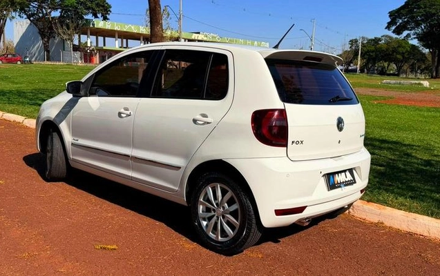 imagem-https://www.socarrao.com.br/sc-vehicle-images-prod/3455870/1788352036665-8369028_7_B_f9a872e385.jpeg