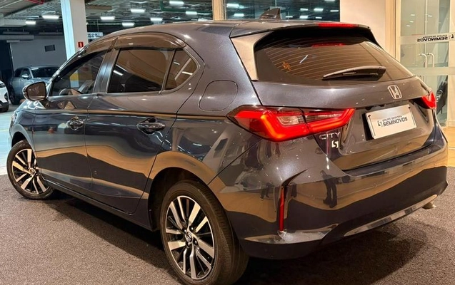 imagem-https://www.socarrao.com.br/sc-vehicle-images-prod/3455985/1788528151439-8418865_3_B_c8f823523f.jpeg