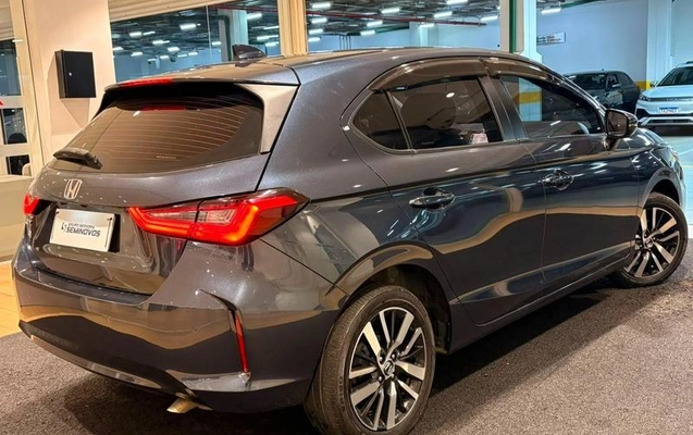 imagem-https://www.socarrao.com.br/sc-vehicle-images-prod/3455985/1788528151441-8418865_7_B_fa07696829.jpeg