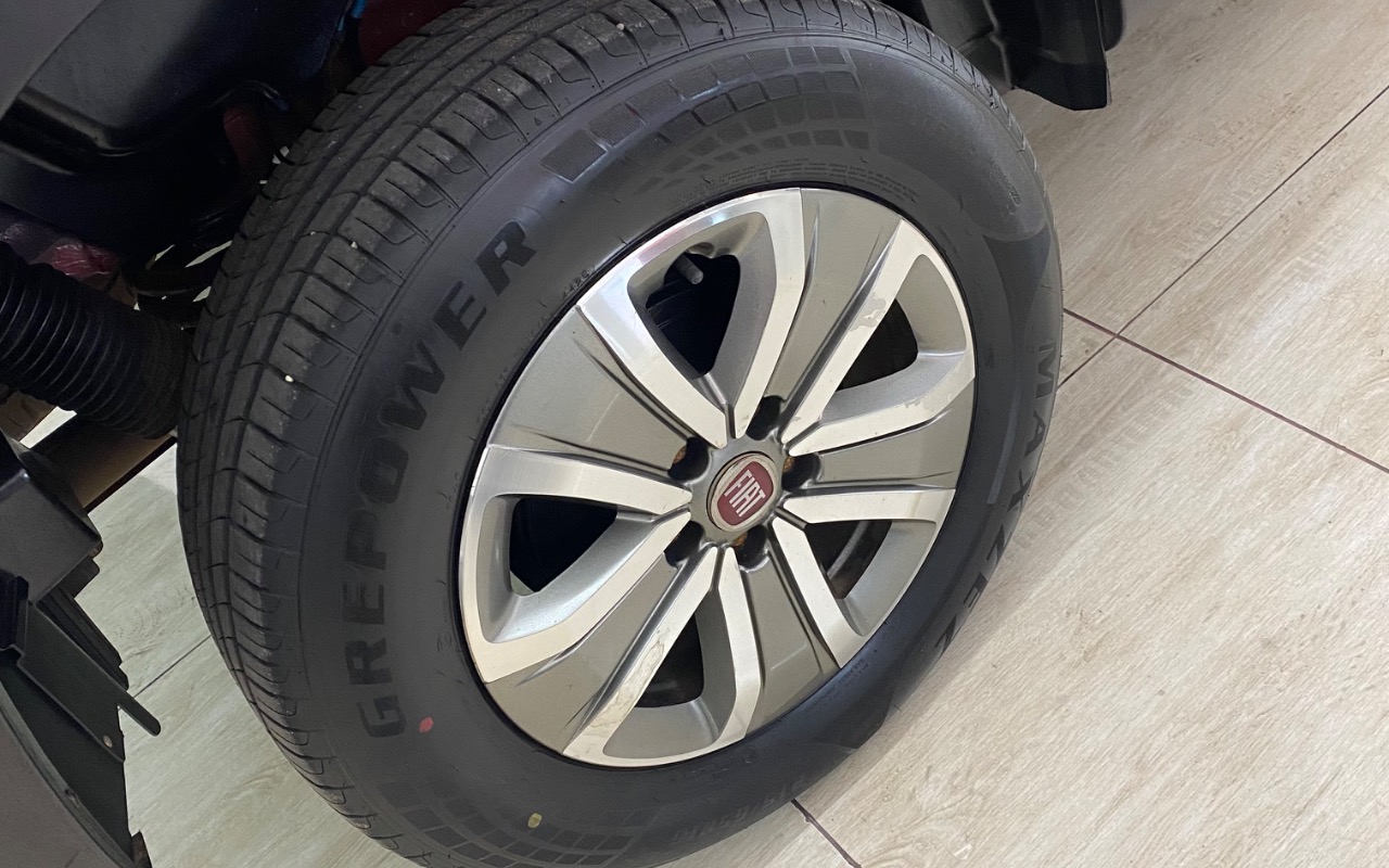 imagem-https://www.socarrao.com.br/sc-vehicle-images-prod/3456196/1787763822097-SU1HXzEzNzEuanBlZw.jpeg
