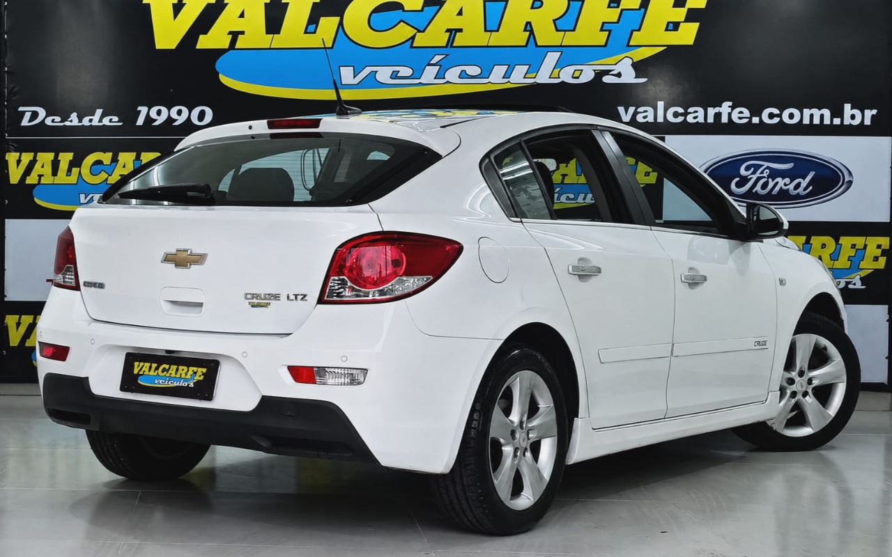 imagem-https://www.socarrao.com.br/sc-vehicle-images-prod/3456370/1787765765402-My5qZmlm.jfif