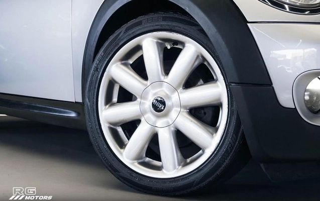 imagem-https://www.socarrao.com.br/sc-vehicle-images-prod/3456373/1787765829393-8407720_13_B_9353a14319.jpeg
