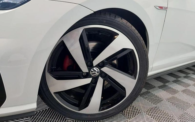 imagem-https://www.socarrao.com.br/sc-vehicle-images-prod/34564/1784576309395-7568334_13_B_2bedcba13b.jpeg