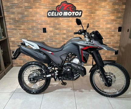 YAMAHA XTZ 250 LANDER CONNECTED 2025 Cinza — foto 1 de 3