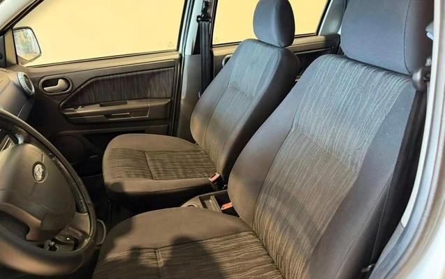 imagem-https://www.socarrao.com.br/sc-vehicle-images-prod/3456417/1788432674539-8400000_9_B_e3e942e32f.jpeg