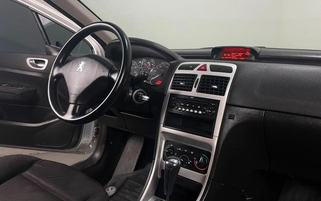 imagem-https://www.socarrao.com.br/sc-vehicle-images-prod/3456826/1788960034722-8364947_13_B_a9f9d89068.jpeg