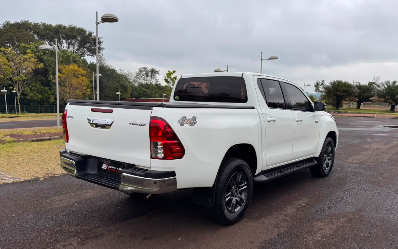 imagem-https://www.socarrao.com.br/sc-vehicle-images-prod/3456864/1787769873852-V2hhdHNBcHAgSW1hZ2UgMjAyNi0wOC0yNiBhdCAxNS4yOC41OSAoMSkuanBlZw.jpeg