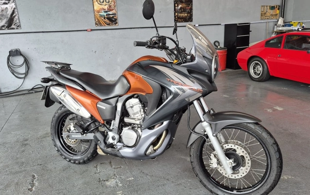 imagem-https://www.socarrao.com.br/sc-vehicle-images-prod/3456921/1787770860528-vehicle_image_1787770457_656a39f66016231a633cb6b1f21df5b2.jpeg