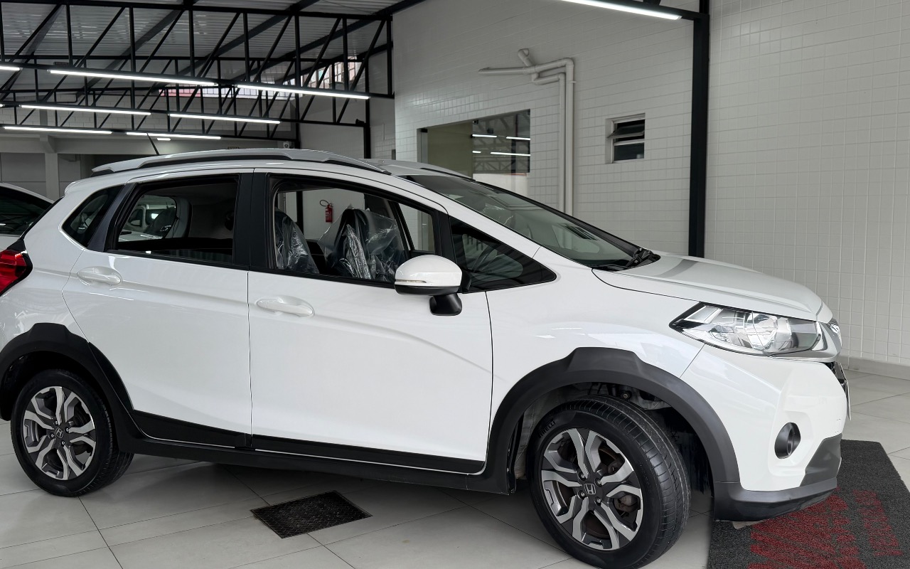 imagem-https://www.socarrao.com.br/sc-vehicle-images-prod/3456923/1787770594482-SU1HXzMyMDIuanBlZw.jpeg
