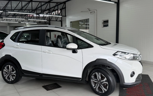imagem-https://www.socarrao.com.br/sc-vehicle-images-prod/3456923/1787770594482-SU1HXzMyMDIuanBlZw.jpeg