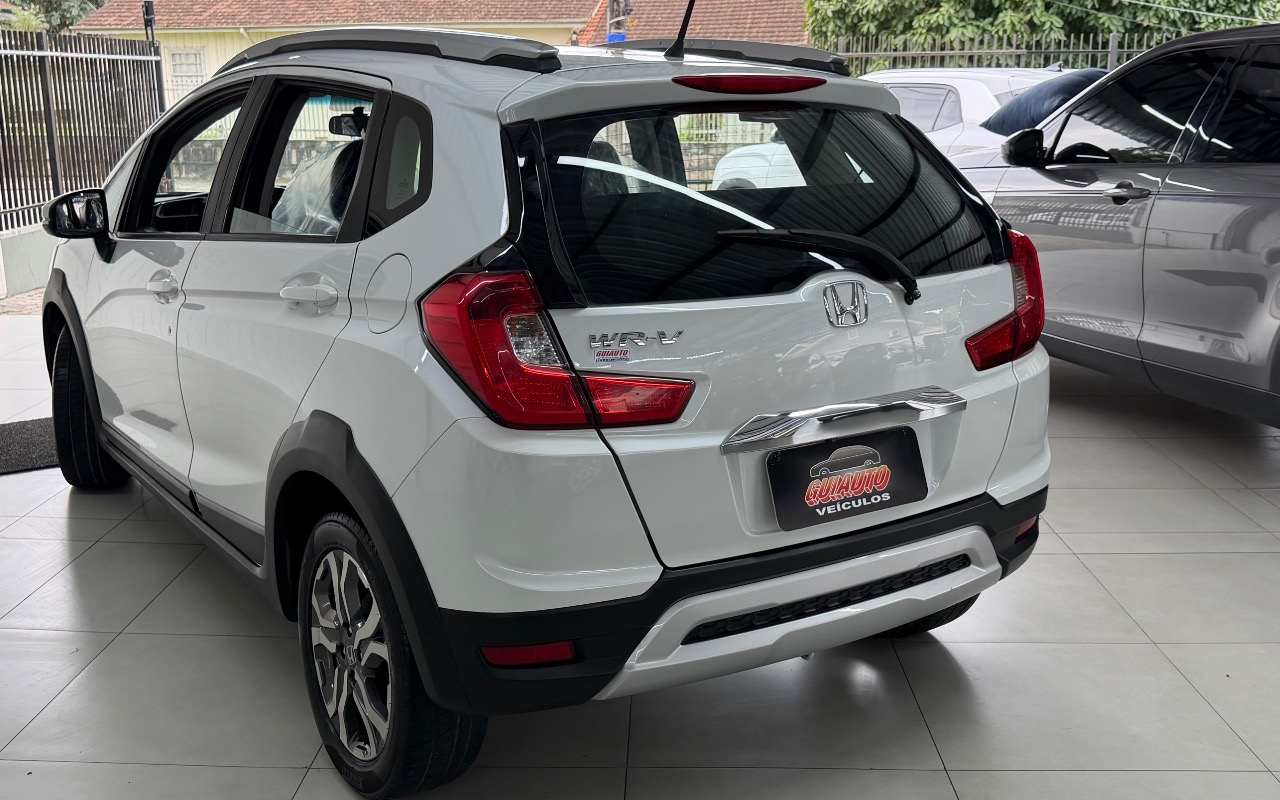 imagem-https://www.socarrao.com.br/sc-vehicle-images-prod/3456923/1787770595101-SU1HXzMyMDYuanBlZw.jpeg