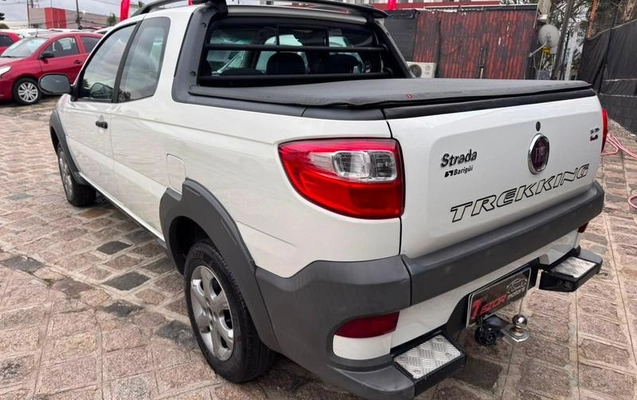 imagem-https://www.socarrao.com.br/sc-vehicle-images-prod/3456929/1789220501316-8419858_1_B_b22314ae76.jpeg