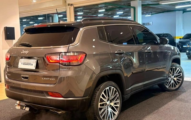 imagem-https://www.socarrao.com.br/sc-vehicle-images-prod/3457078/1787771287601-8419861_0_B_3d6f669662.jpeg