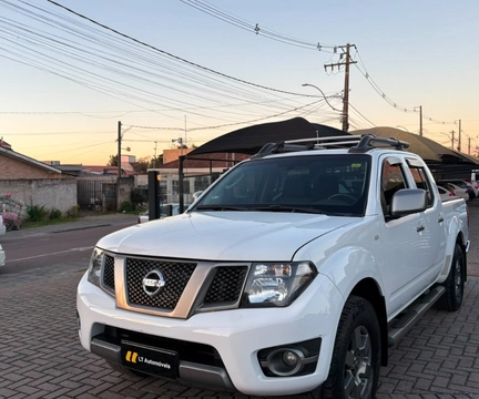 Nissan Frontier 2015 Branco — foto 1 de 3