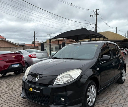 Renault Sandero 2013 Preto — foto 1 de 3