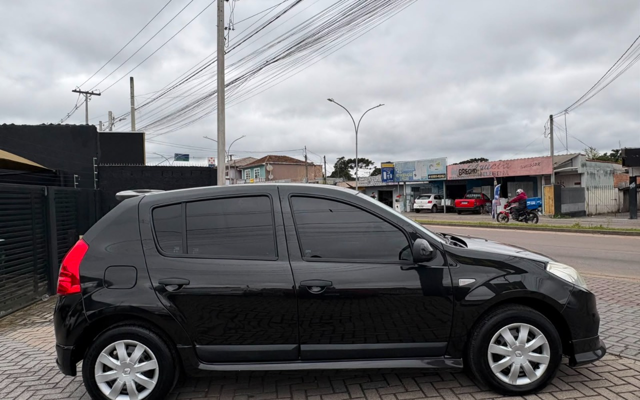 imagem-https://www.socarrao.com.br/sc-vehicle-images-prod/3457354/1787772531076-V2hhdHNBcHAgSW1hZ2UgMjAyNi0wOC0yNCBhdCAxMy4zNS40NSAoMSkuanBlZw.jpeg