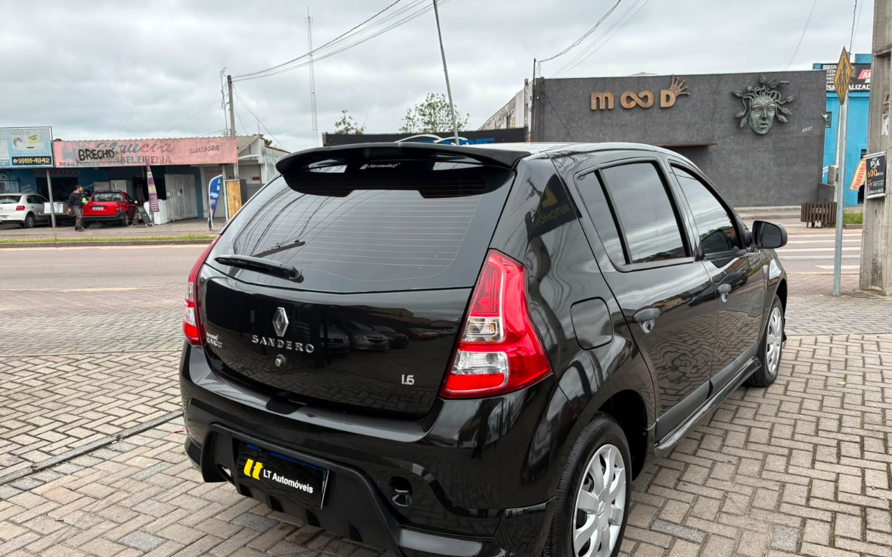 imagem-https://www.socarrao.com.br/sc-vehicle-images-prod/3457354/1787772531330-V2hhdHNBcHAgSW1hZ2UgMjAyNi0wOC0yNCBhdCAxMy4zNS40NiAoMikuanBlZw.jpeg