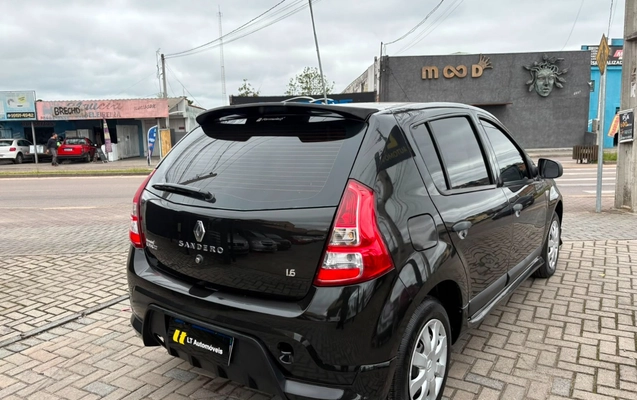 imagem-https://www.socarrao.com.br/sc-vehicle-images-prod/3457354/1787772531330-V2hhdHNBcHAgSW1hZ2UgMjAyNi0wOC0yNCBhdCAxMy4zNS40NiAoMikuanBlZw.jpeg