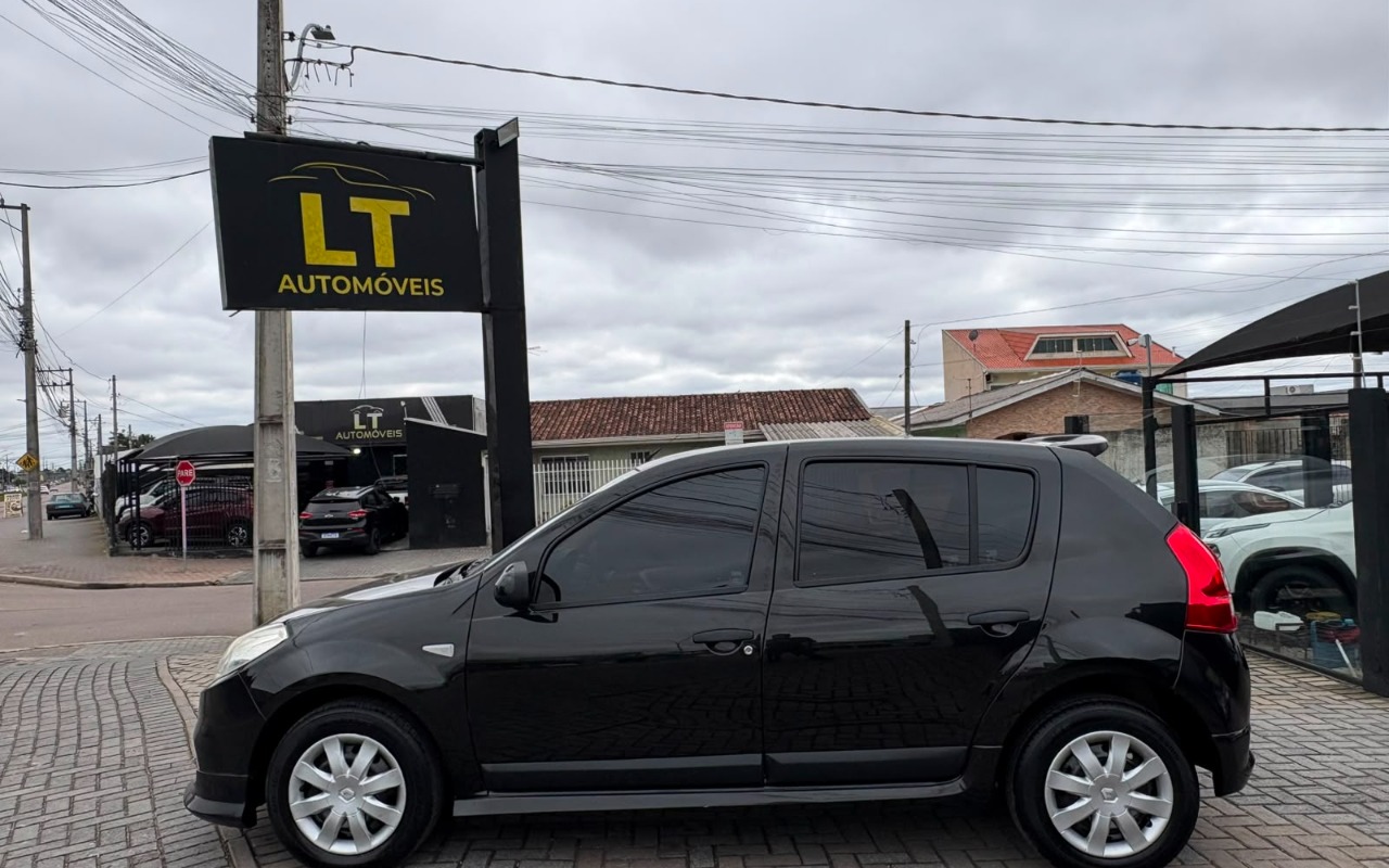 imagem-https://www.socarrao.com.br/sc-vehicle-images-prod/3457354/1787772531530-V2hhdHNBcHAgSW1hZ2UgMjAyNi0wOC0yNCBhdCAxMy4zNS40Ni5qcGVn.jpeg