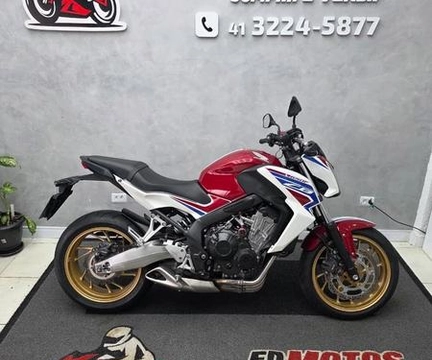 Honda CB 650F 2017 Vermelho — foto 1 de 3