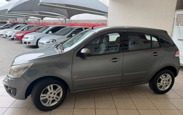 imagem-https://www.socarrao.com.br/sc-vehicle-images-prod/3457362/1787772771159-KLblM8wU5oeqfLZOm9fOQzUZtWJzRje9.jpg
