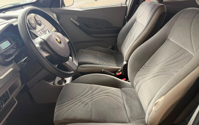 imagem-https://www.socarrao.com.br/sc-vehicle-images-prod/3457362/1787772771175-4V6YcyteG3imR3cwmwEMep2vEps4bqae.jpg
