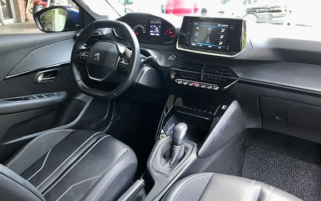 imagem-https://www.socarrao.com.br/sc-vehicle-images-prod/3457364/1787858184370-EXFAviOD00EqGlpUSWMQGvkKZP5oZc8t.jpg