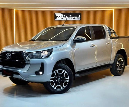 Toyota Hilux 2024 Prata — foto 1 de 3