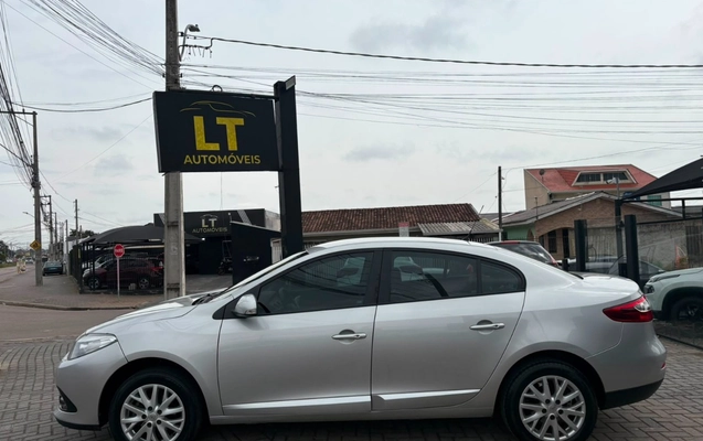 imagem-https://www.socarrao.com.br/sc-vehicle-images-prod/3457377/1787772999083-V2hhdHNBcHAgSW1hZ2UgMjAyNi0wOC0yNiBhdCAxMS4yNC4xMy5qcGVn.jpeg