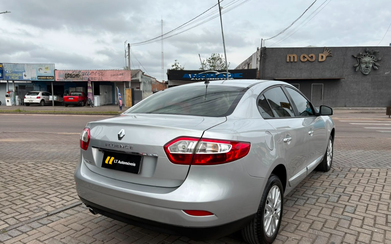 imagem-https://www.socarrao.com.br/sc-vehicle-images-prod/3457377/1787772999364-V2hhdHNBcHAgSW1hZ2UgMjAyNi0wOC0yNiBhdCAxMS4yNC4xNC5qcGVn.jpeg