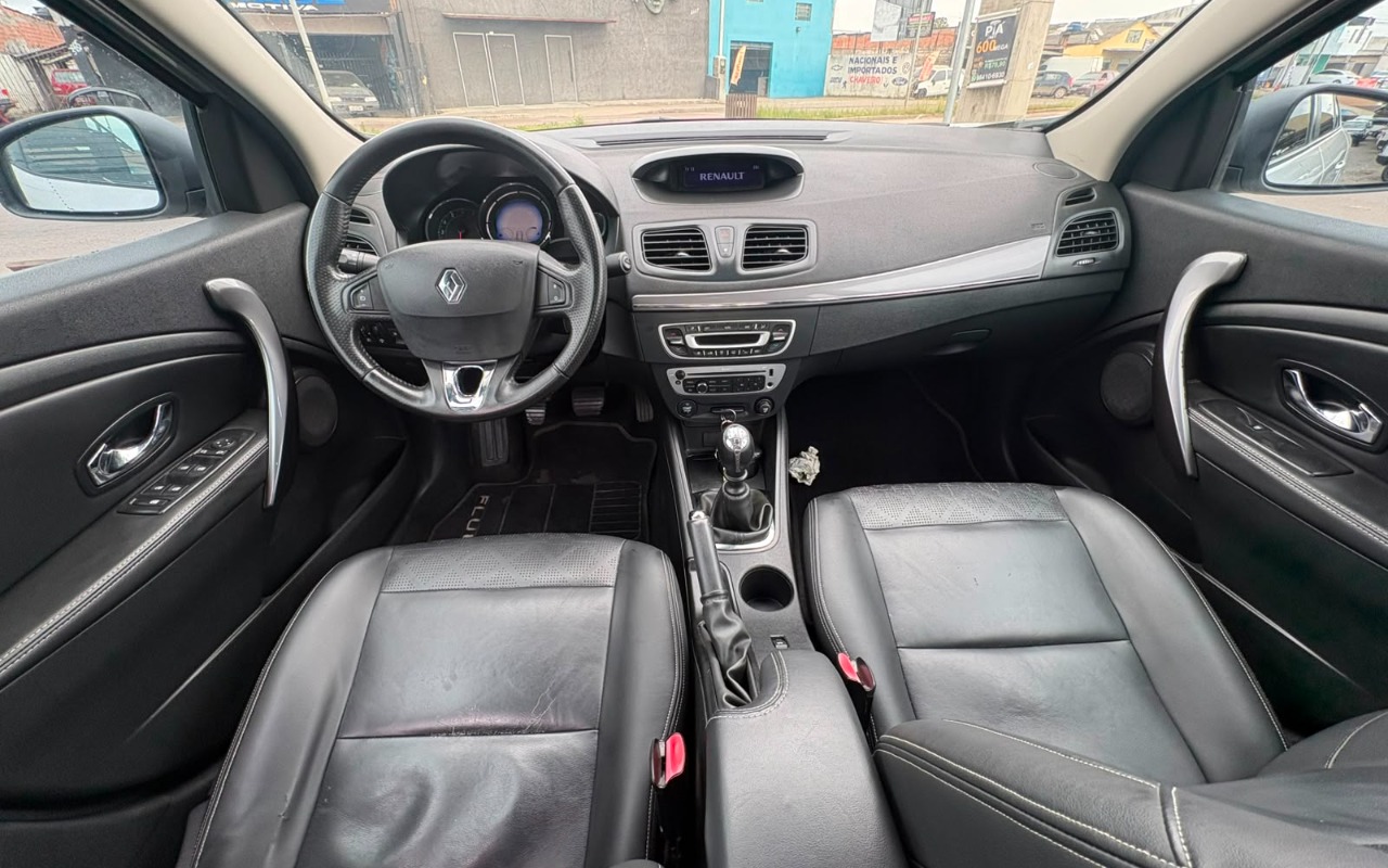 imagem-https://www.socarrao.com.br/sc-vehicle-images-prod/3457377/1787772999426-V2hhdHNBcHAgSW1hZ2UgMjAyNi0wOC0yNiBhdCAxMS4yNC4xNSAoMSkuanBlZw.jpeg