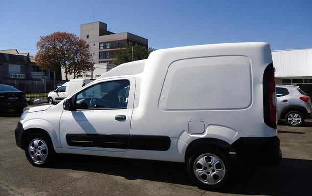 imagem-https://www.socarrao.com.br/sc-vehicle-images-prod/3457382/1787848959765-8391102_2_B_3a7c959c28.jpeg