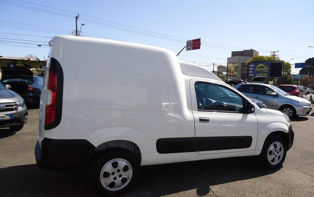 imagem-https://www.socarrao.com.br/sc-vehicle-images-prod/3457382/1787848959770-8391102_4_B_a8f53c7003.jpeg