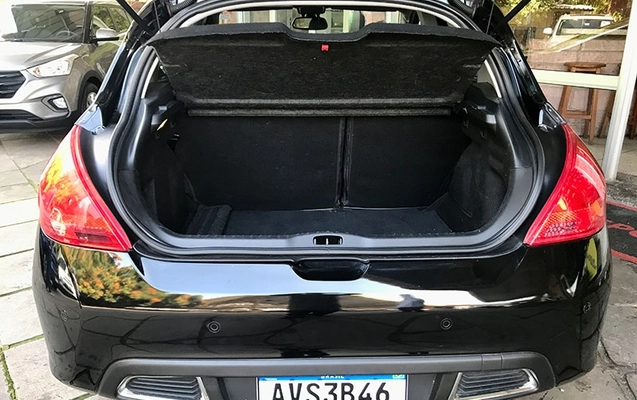 imagem-https://www.socarrao.com.br/sc-vehicle-images-prod/3457406/1787858366870-TKK6AxzEi7uJSyIMBhPBw5OTSOwTQbGR.jpg