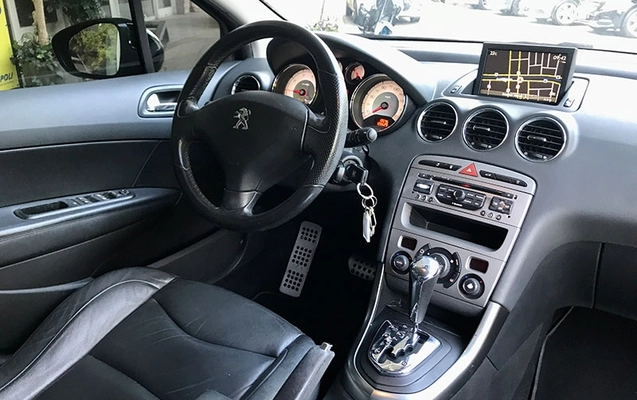 imagem-https://www.socarrao.com.br/sc-vehicle-images-prod/3457406/1787858366872-WLMU3LpnvsFQjVY84HEJKFlh9k4Jut8C.jpg